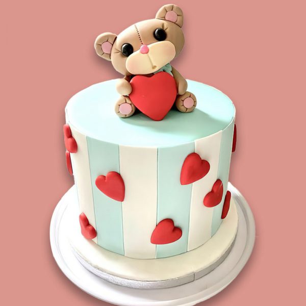 کیک ولنتاین فوندانتی خرس مهربان و عاشق