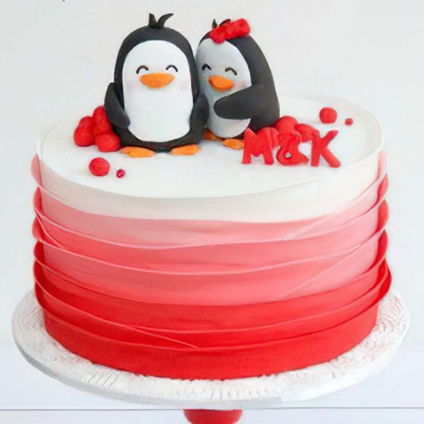کیک ولنتاین فوندانتی پنگون های عاشق